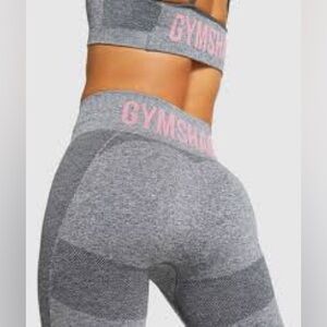 🩶Gymshark 🦈Grey & Pink Seamless workout high performance sculpting leggings
